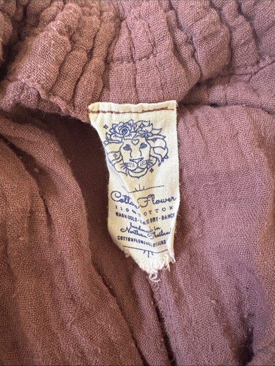 Cotton Flower Pants - Cotton Flower Mauve Textured Cotton Top with Lion Logo